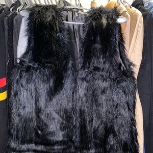 Fur H&M vest